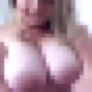 Yasmine, 23 ans, disponible à Trévron pour une rencontre coquine
