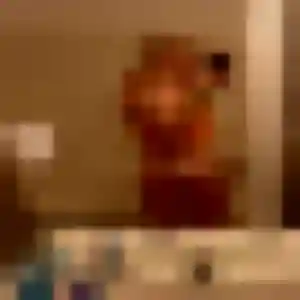 Lamia, femme de 34 ans propose plan cul à Ury