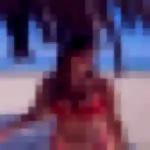 Ameline, 25 ans, dispo pour plan cul à Vains