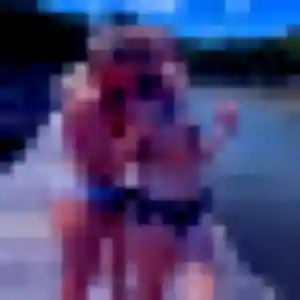 Mia, femme de 28 ans propose plan cul à Valdahon