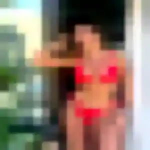 Karima, femme de 25 ans cherche plan cul à Valloire