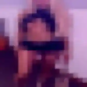 Contacte Kawtar, 26 ans à Vasselay en privé