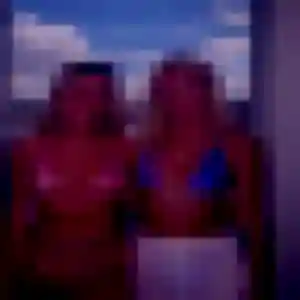 Salima, 28 ans, connectée à Vaulx-Milieu pour un plan cul