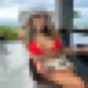 Adele (35 ans) à Vignoles cherche une rencontre aujourd'hui