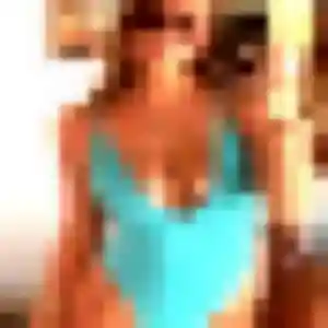 Noemie, 26 ans, en ligne à Villefranche-d'Albigeois pour une rencontre coquine