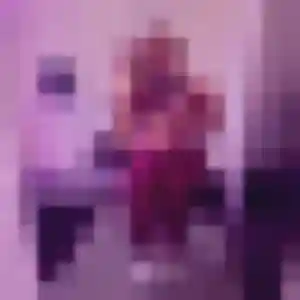 Contacte Fatima, 27 ans à Virson en privé
