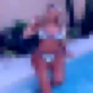 Charmante Touria, 27 ans à Visan - voir sa photo