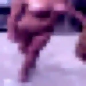 Armelle, 22 ans, en ligne à Vourles pour une rencontre coquine