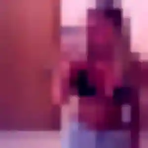 Flore, 28 ans, en ligne à Wisches pour un plan cul